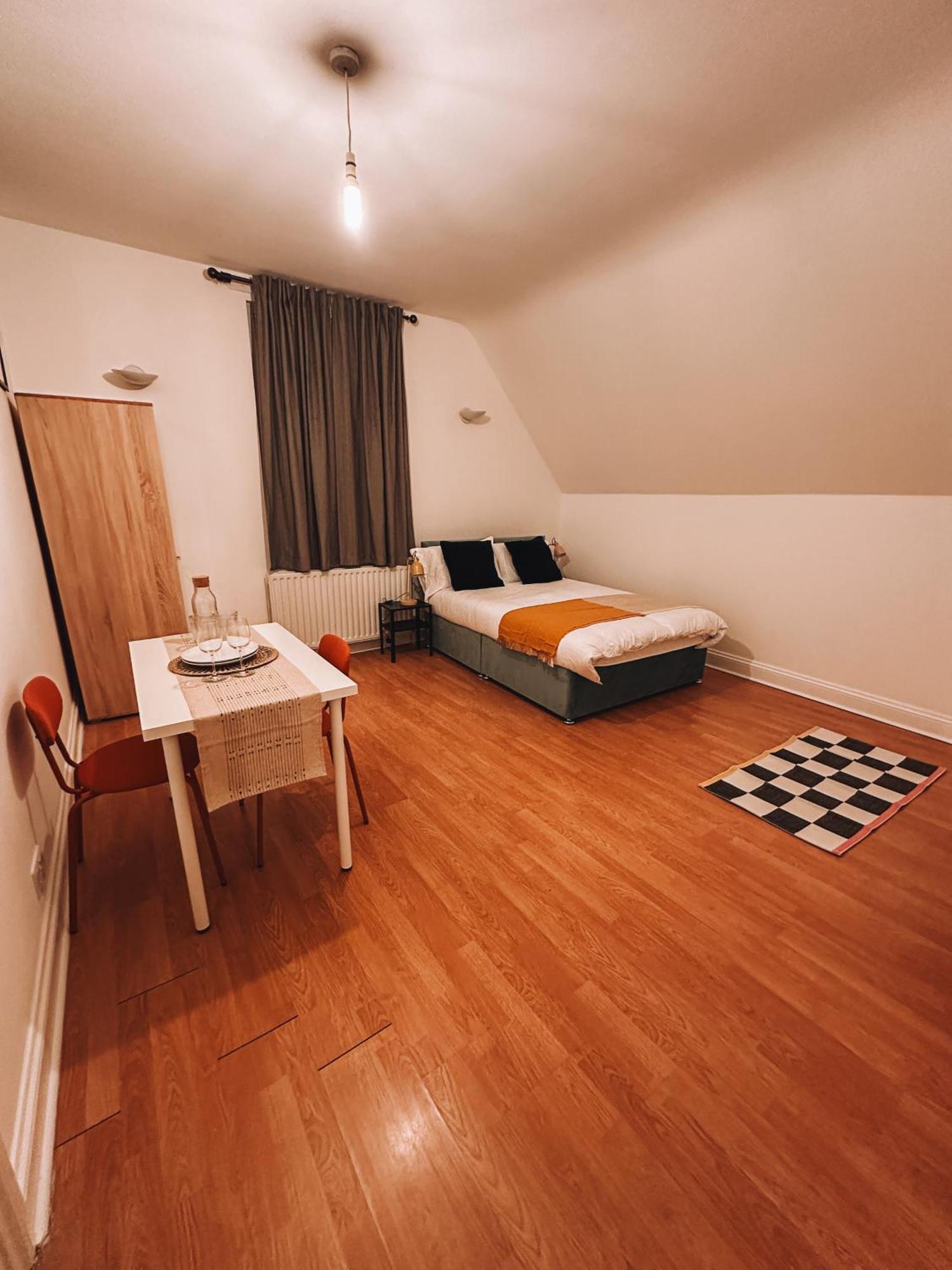 Spacious 3 Rooms In Tooting Londra Esterno foto